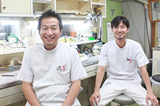 綺麗な白い歯や入れ歯は誰が作っているかご存じですか？